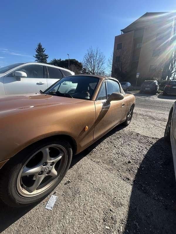 Usata Mazda MX5 110 CV (80 kW) 1999 Cabrio