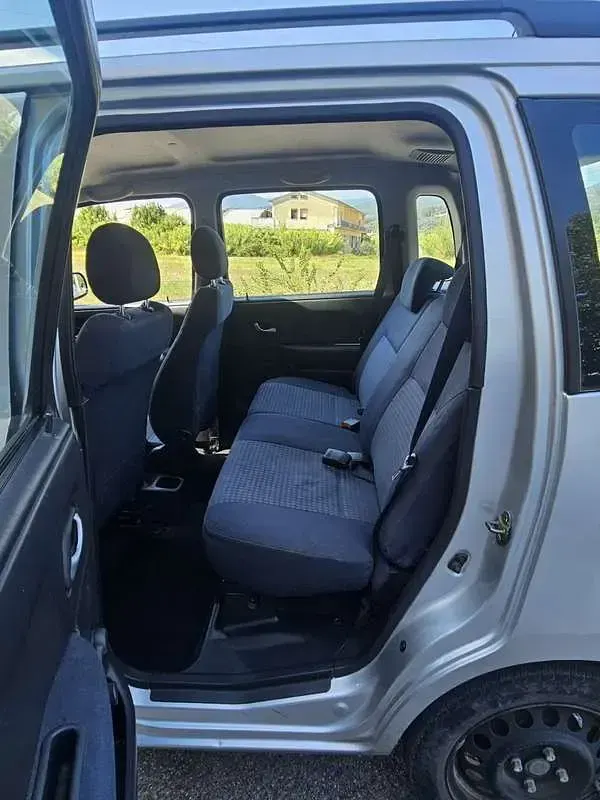 Usata Opel Agila 80 CV (58 kW) 2004 Grigio Monovolume