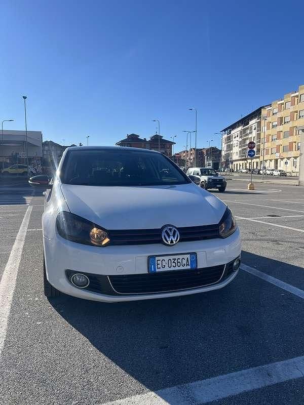 Usata VW Golf VI Highline 110 CV (80 kW) 2010 Bianco Utilitaria
