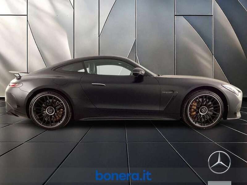 Nuova Mercedes AMG GT 63 Premium Plus 585 CV (430 kW) 2025 Nero notte designo magno Coupé