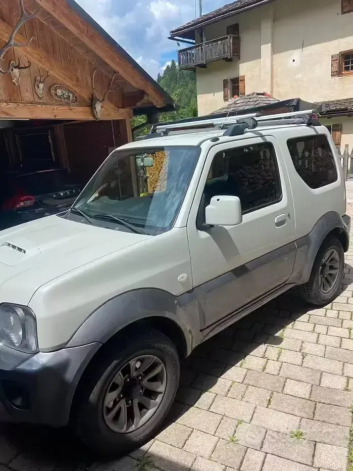 Usata Suzuki Jimny 85 CV (62 kW) 2016 Bianco SUV