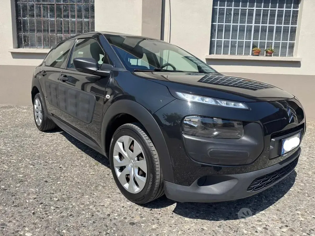 Usata Citroën C4 Feel 75 CV (55 kW) 2016 Nero SUV