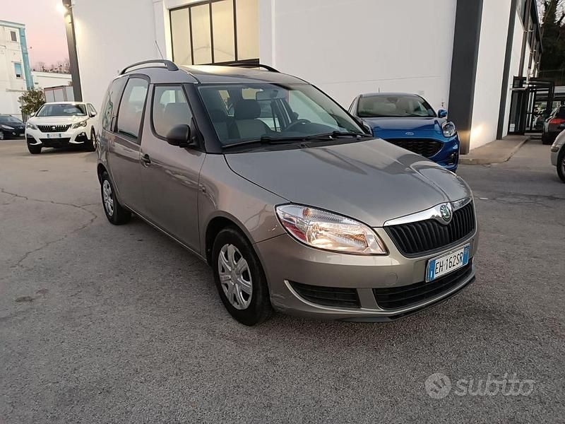Usata Skoda Roomster 70 CV (51 kW) 2011 Grigio Monovolume