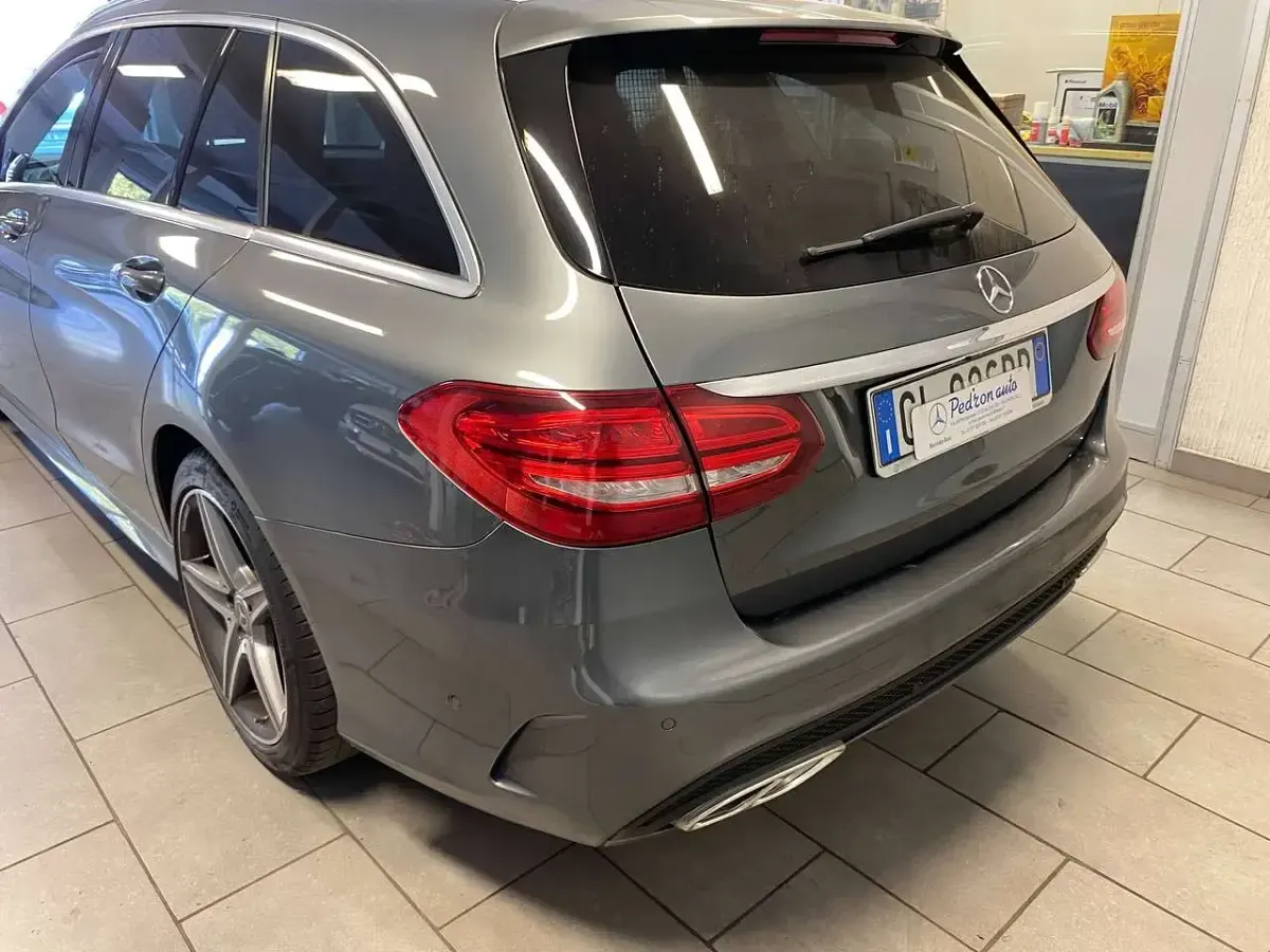 Usata Mercedes C220 Premium 170 CV (125 kW) 2018 Grigio selenite Station wagon