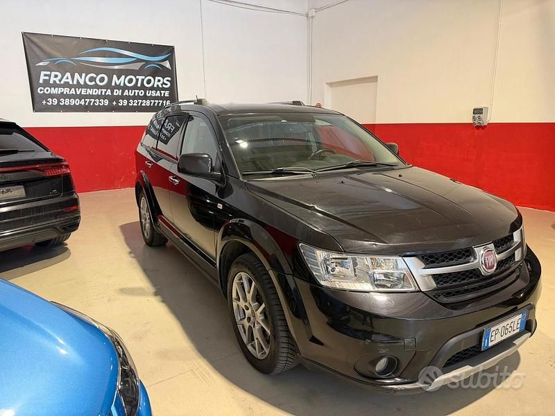 Usata Fiat Freemont Lounge 170 CV (125 kW) 2012 Nero SUV