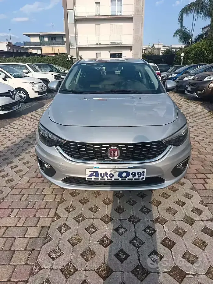 Usata Fiat Tipo Lounge 120 CV (88 kW) 2017 Berlina