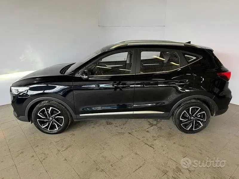 Begagnad MG ZS Luxury 106 HK (77 kW) 2024 Svart SUV