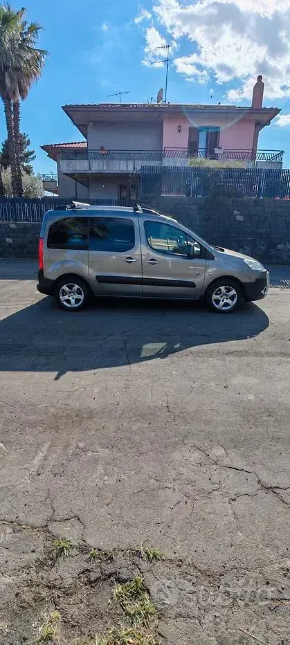 Usata Peugeot Partner 92 CV (67 kW) 2012 Monovolume
