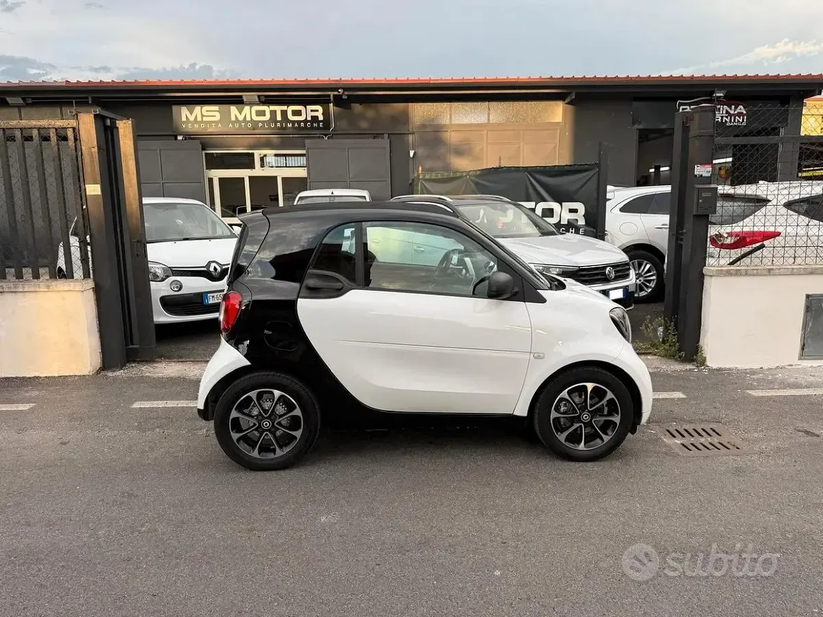 Usata Smart ForTwo Coupé 61 CV (44 kW) 2017 Bianco Coupé