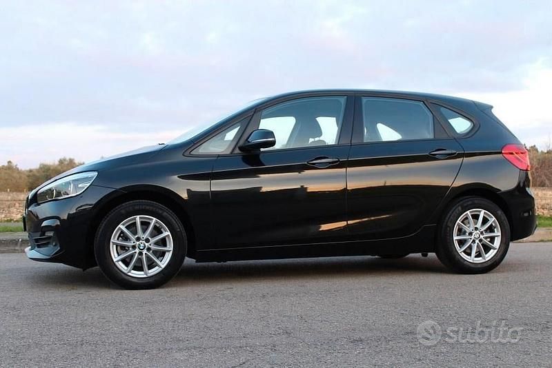 Usata BMW 216 116 CV (85 kW) 2021 Nero Monovolume