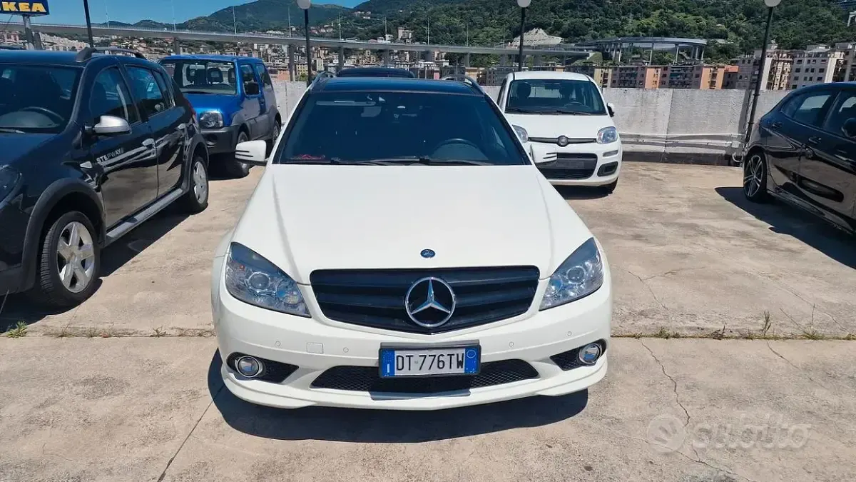 Usata Mercedes C220 Avantgarde 170 CV (125 kW) 2009 Bianco Station wagon