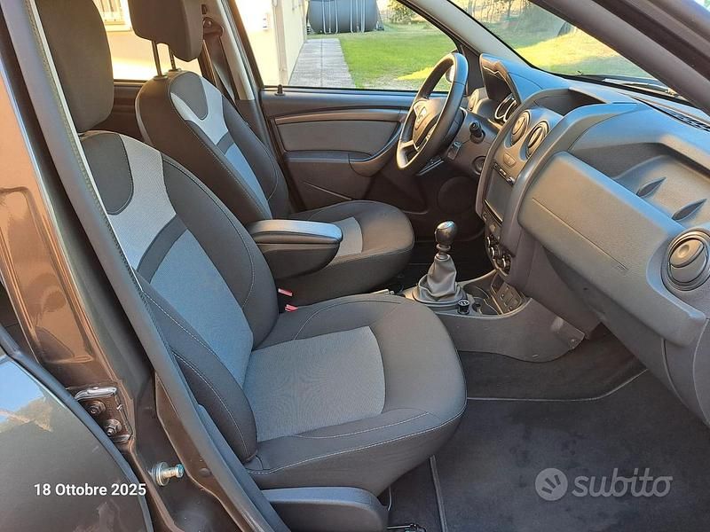 Usata Dacia Duster Lauréate 110 CV (80 kW) 2018 Bronzo Berlina