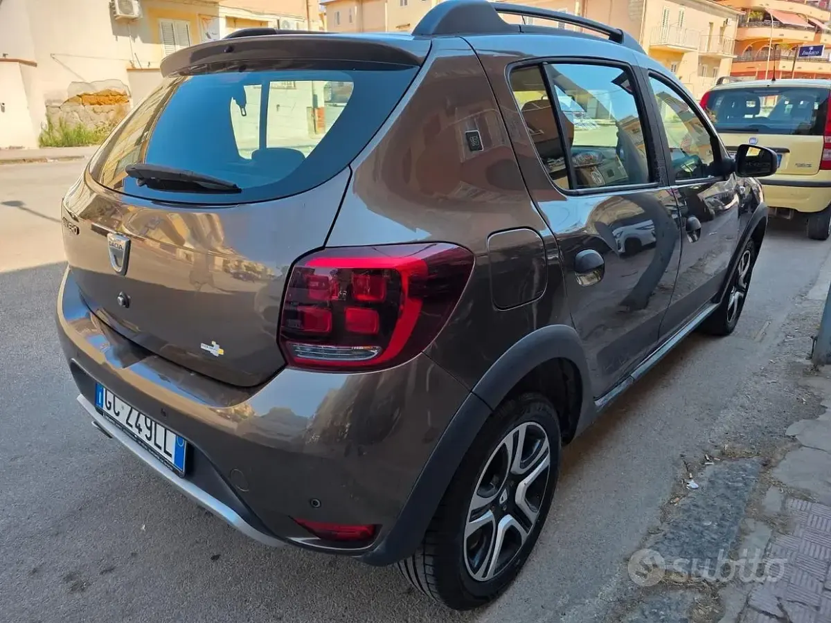Usata Dacia Sandero Stepway 95 CV (69 kW) 2020 Marrone SUV