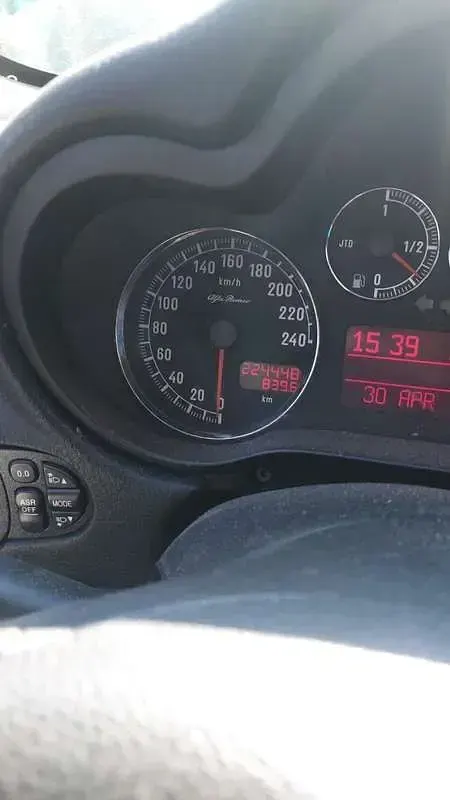 Usata Alfa Romeo 147 Exclusive 120 CV (88 kW) 2007 Utilitaria