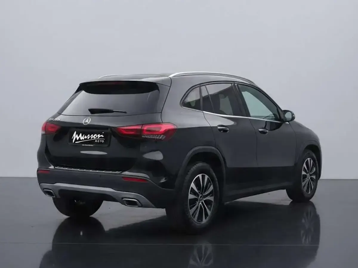 Usata Mercedes GLA250 160 CV (117 kW) 2021 Nero met. SUV