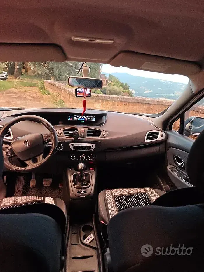 Usata Renault Scénic 110 CV (80 kW) 2014 Bianco Monovolume