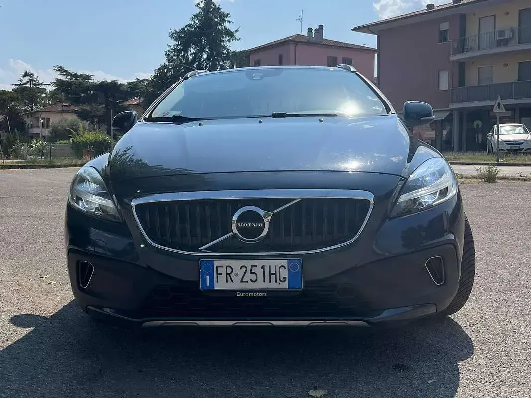 Usata Volvo V40 CC 120 CV (88 kW) 2018 Blu/azzurro Station wagon