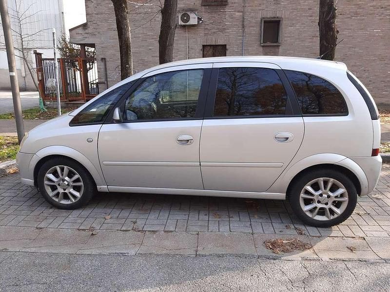 Usata Opel Meriva Club 90 CV (66 kW) 2008 Monovolume