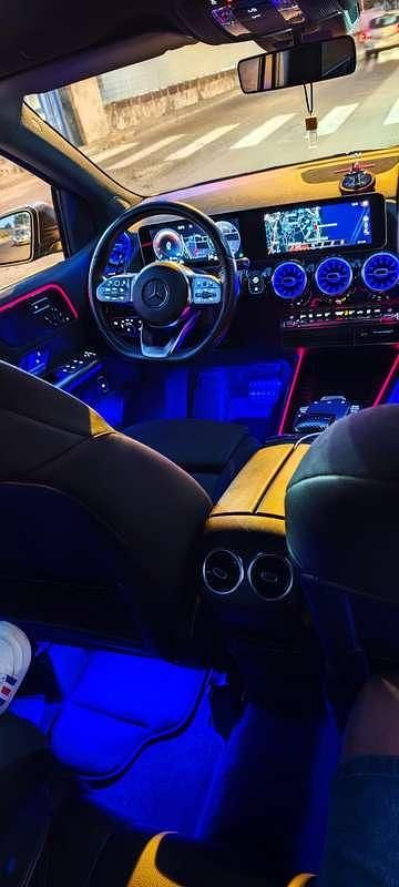 Usata Mercedes B180 Premium 116 CV (85 kW) 2020 Grigio Monovolume