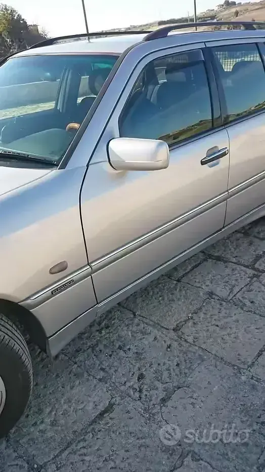 Usata Mercedes C250 150 CV (110 kW) 1998 Grigio Station wagon