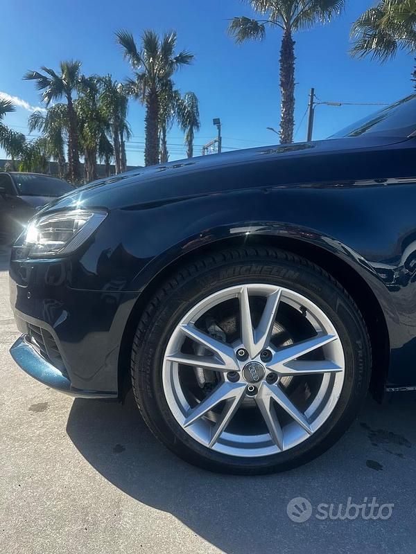 Usata Audi A3 Business 116 CV (85 kW) 2017 Blu Berlina