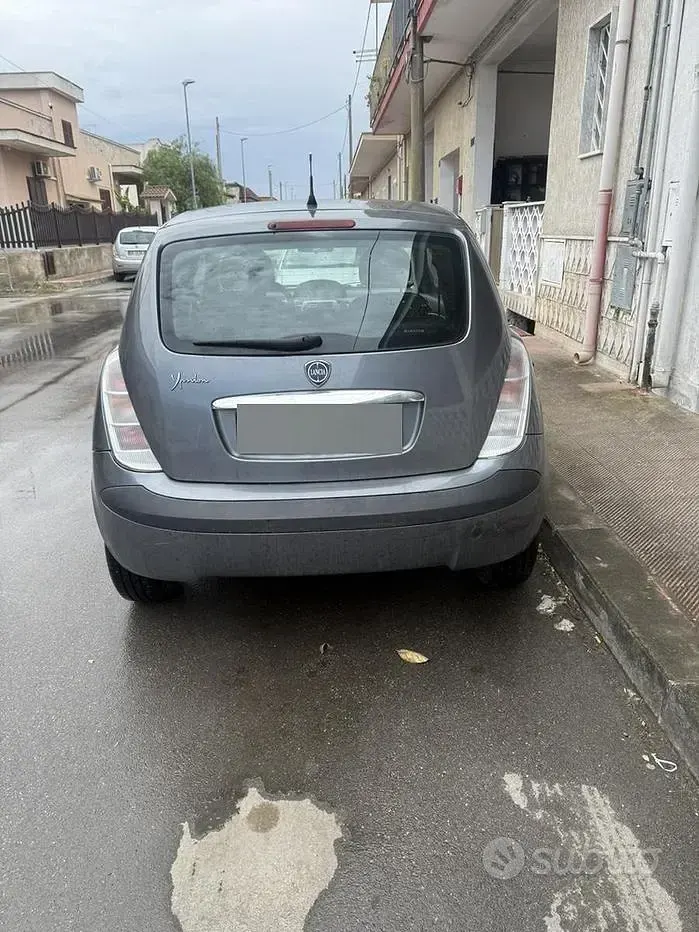 Usata Lancia Ypsilon 80 CV (58 kW) 2006 Grigio Utilitaria