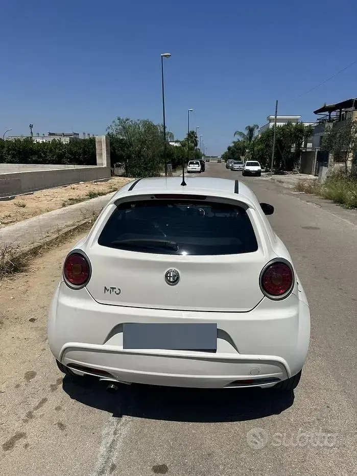 Usata Alfa Romeo MiTo Distinctive 95 CV (69 kW) 2015 Bianco Utilitaria