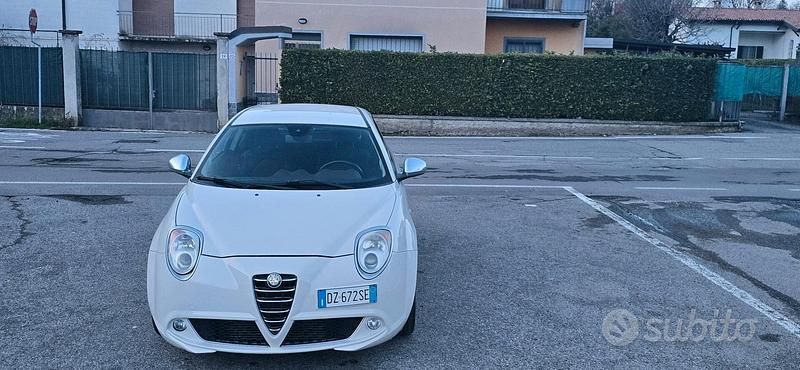 Begagnad Alfa Romeo MiTo Distinctive 135 HK (99 kW) 2009 Beige Halvkombi