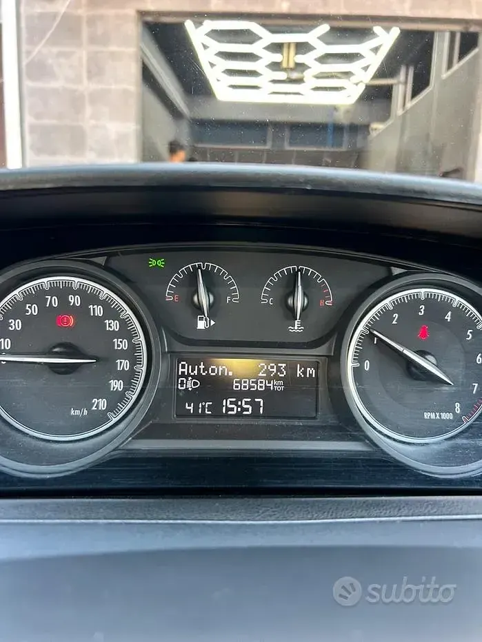 Usata Lancia Ypsilon 69 CV (50 kW) 2018 Nero Utilitaria