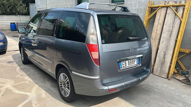 Usata 2010 Lancia Phedra Monovolume | 6900 € (Molto cara) - Immagine 1/4