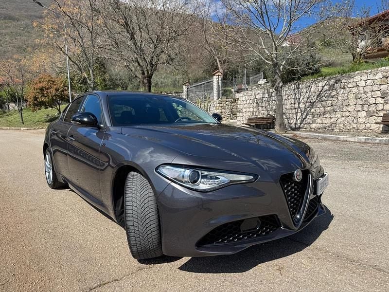 Usata Alfa Romeo Giulia Business 190 CV (139 kW) 2022 Grigio Berlina