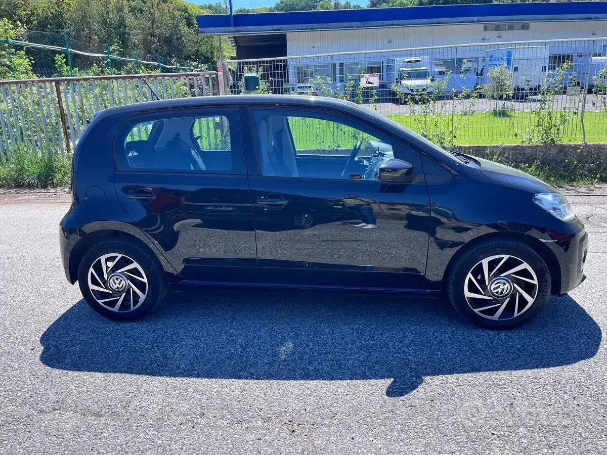 Usata VW up! Move 75 CV (55 kW) 2019 Nero Utilitaria
