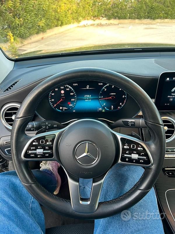 Usata Mercedes GLC300 245 CV (180 kW) 2020 Nero SUV