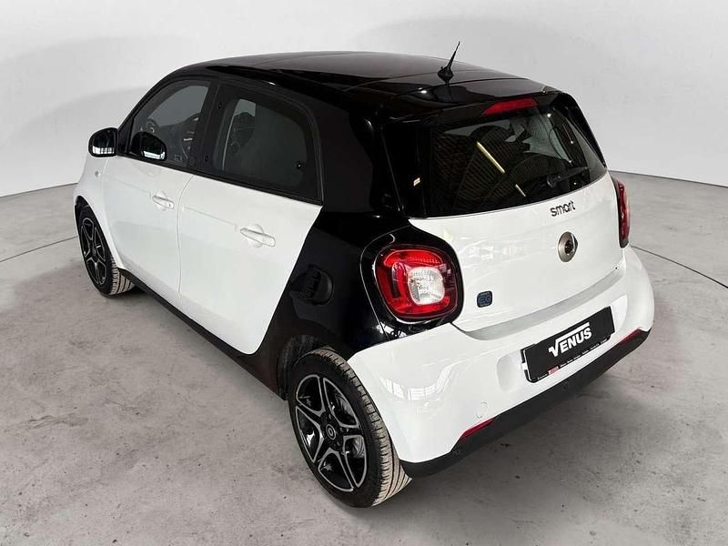 Usata Smart ForFour Electric Drive 60 kW (82 CV) 2020 Bianco Utilitaria