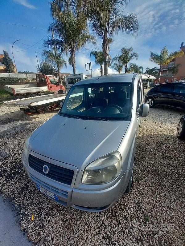 Usata Fiat Doblò Active 120 CV (88 kW) 2007 Grigio Monovolume