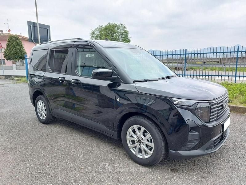 Usata Ford Tourneo Courier Titanium 125 CV (91 kW) 2025 Nero Monovolume