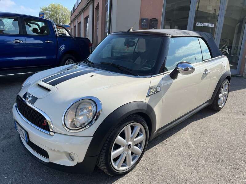 Usata Mini Cooper S Cabriolet 174 CV (127 kW) 2009 Bianco Cabrio