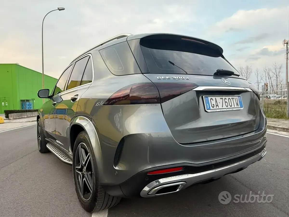 Usata Mercedes GLE300 AMG 245 CV (180 kW) 2020 Grigio SUV