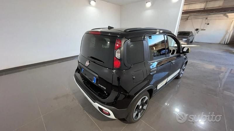Usata Fiat Panda Cross 70 CV (51 kW) 2025 Nero Berlina