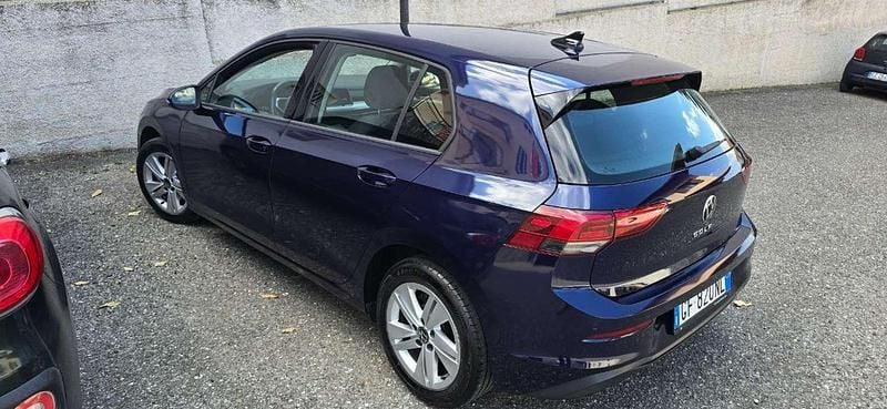 Usata VW Golf VIII Life 110 CV (80 kW) 2021 Blu/azzurro Berlina