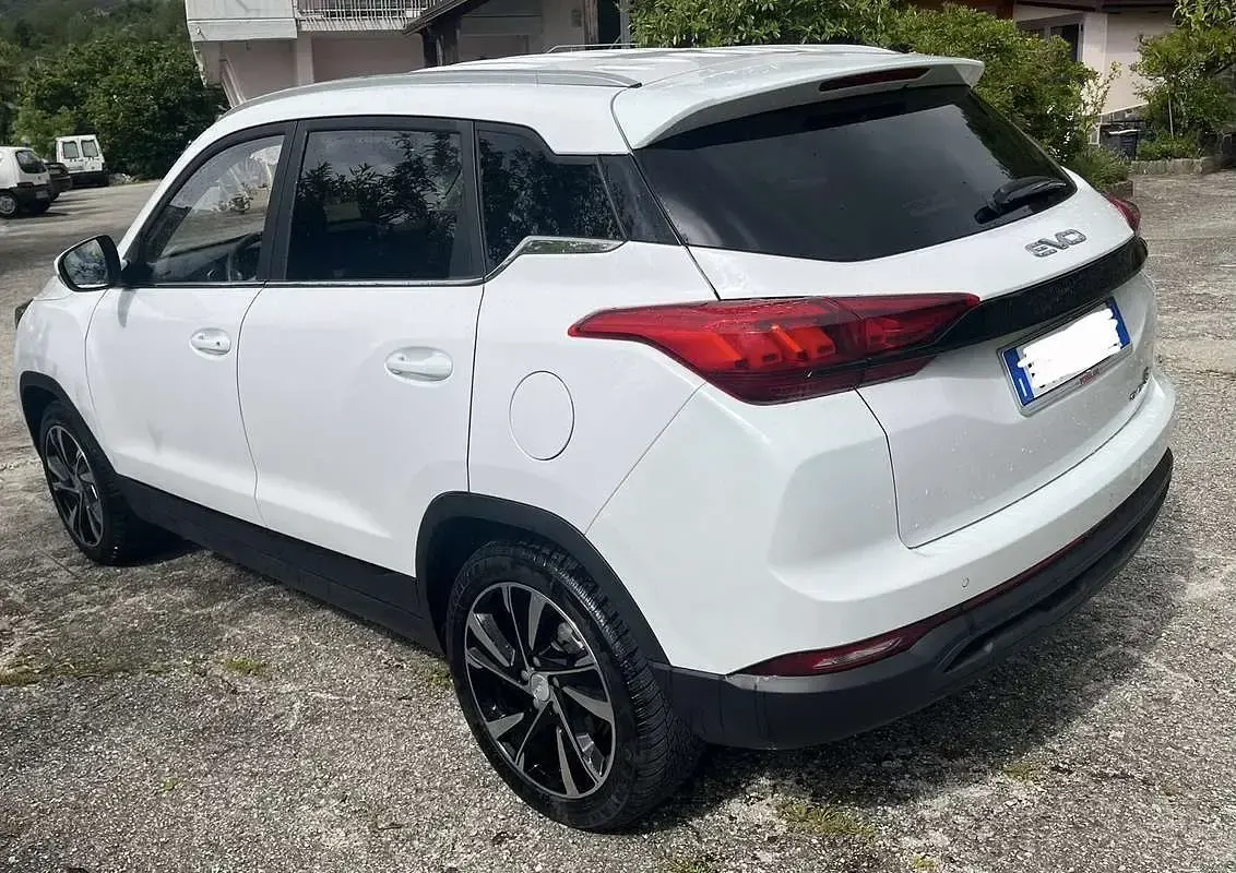 Usata EVO Evo 5 127 CV (93 kW) 2024 Bianco SUV
