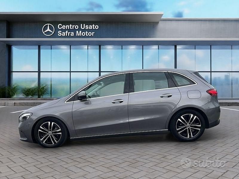 Usata Mercedes B180 Advanced Plus 116 CV (85 kW) 2023 Grigio Monovolume