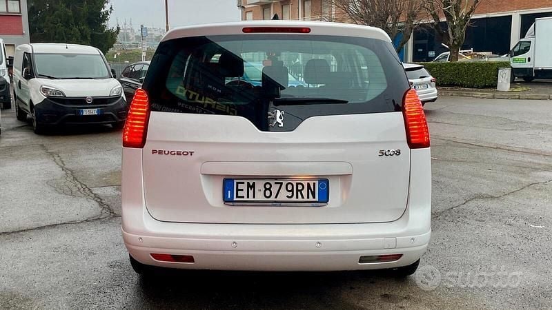Usata Peugeot 5008 Allure 150 CV (110 kW) 2012 Bianco Monovolume