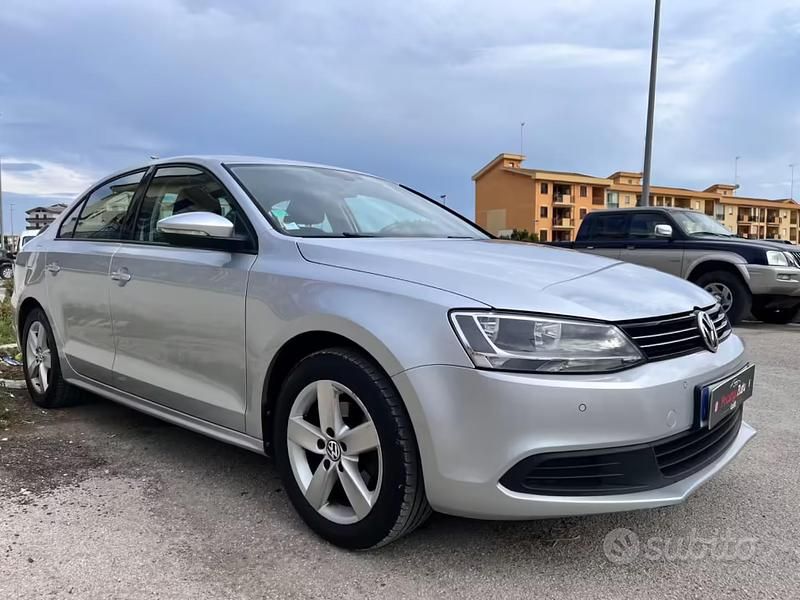 Usata VW Jetta 105 CV (77 kW) 2012 Grigio Berlina