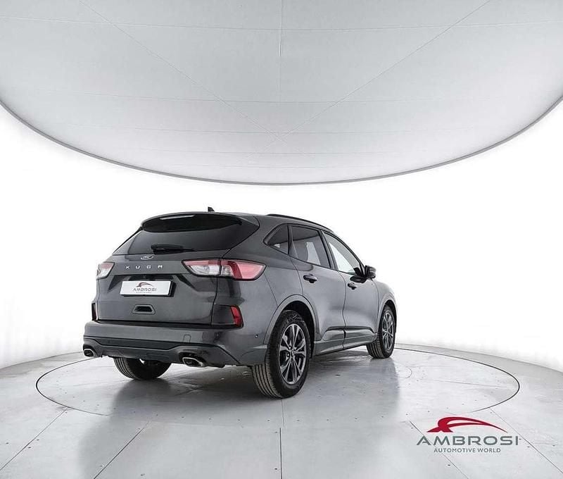 Usata Ford Kuga ST-Line X 120 CV (88 kW) 2023 Grigio SUV