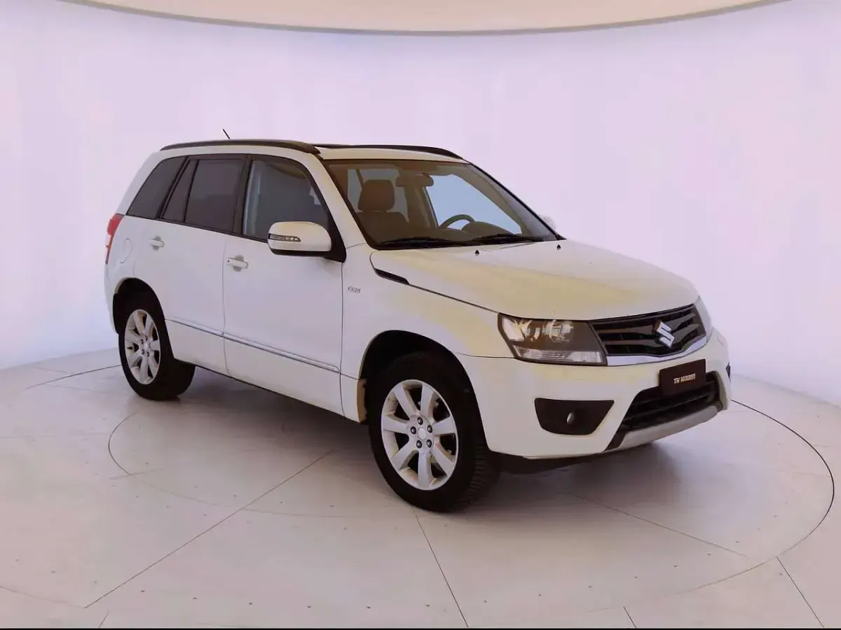 Usata Suzuki Grand Vitara 129 CV (94 kW) 2013 Bianco SUV