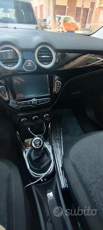 Usata Opel Adam 69 CV (50 kW) 2018 Rosso Utilitaria