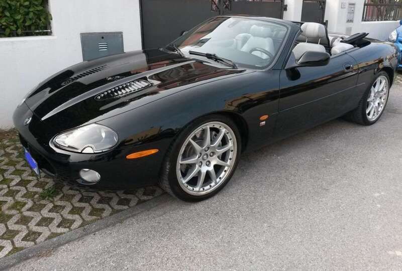 Nero Usata 2002 Jaguar XKR Cabrio | 29.000 € (Buon prezzo) - Immagine 1/4