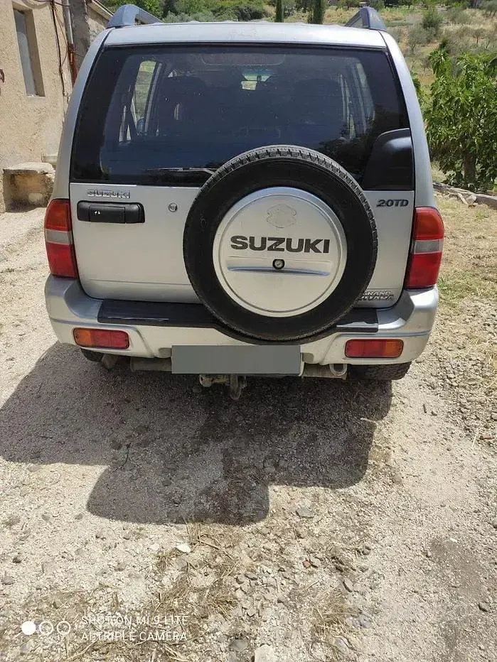 Usata Suzuki Vitara 109 CV (80 kW) 2003 Grigio SUV