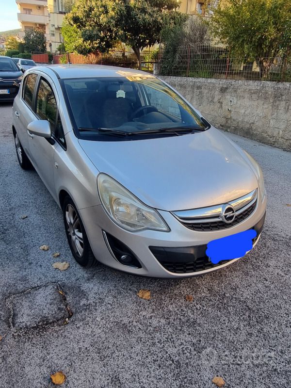 Usata Opel Corsa 75 CV (55 kW) 2011 Grigio Utilitaria